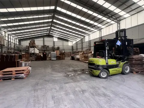 Nave Indistrial 1000 m2 en Alquiler