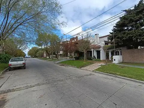 lote en barrio residencial San Carlos