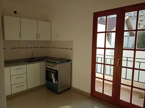 Depto Tipo Casa en Venta en Villa del Parque, USD 192.000
