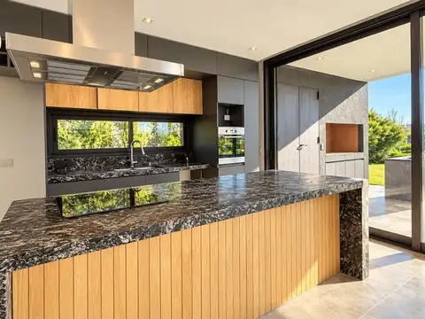 Casa en Venta en Puertos - Barrio Ceibos, USD 430.000