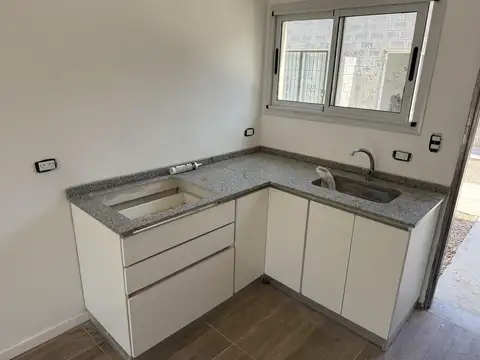 Casa en Venta en Loma Verde, USD 120.000