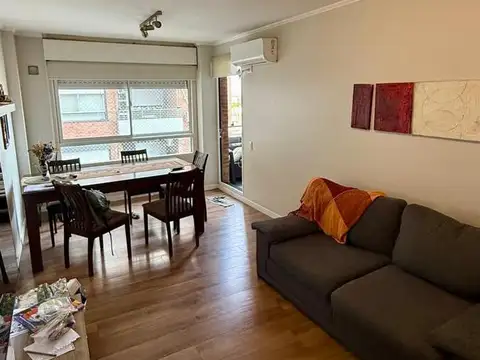 Buenos Aires al 2300 con cochera