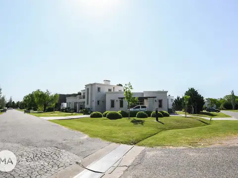 Casa en Venta de 5 dormitorios