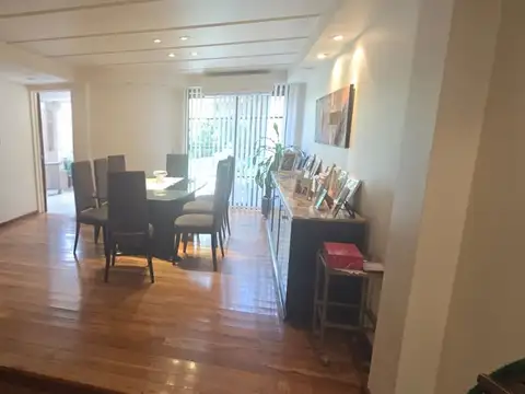 CASA EN VENTA JARDÍN PARRILLA TERRAZA COCHERA OPORTUNIDAD