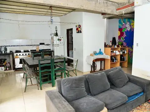 Casa 5 ambientes con 3 baños