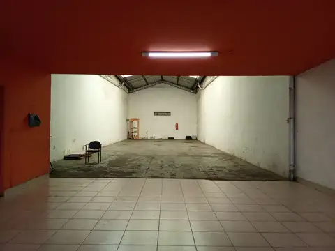 Av. La Plata  al 1800