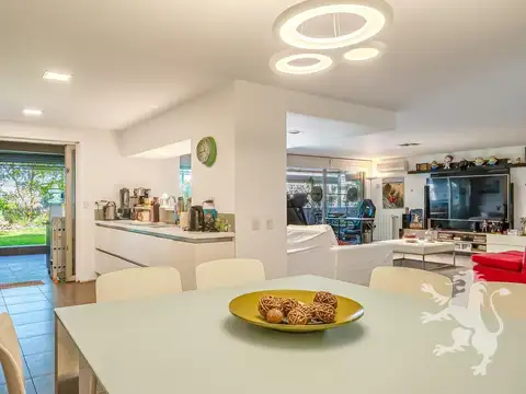 Departamento 4 ambientes con 4 baños