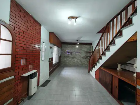 Depto Tipo Casa en Alquiler en Tablada, $ 700.000