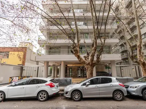 ESPECTACULAR DEPARTAMENTO CON COCHERA Y VISTA FRANCA AL RÍO.