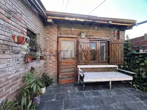 Venta de casa en Ricardo Rojas Talar 4 ambientes 3 dormitorios con patio y pileta Tigre