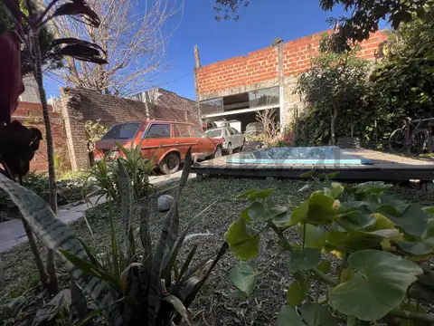 Venta de casa en Ricardo Rojas Talar 4 ambientes 3 dormitorios con patio y pileta Tigre