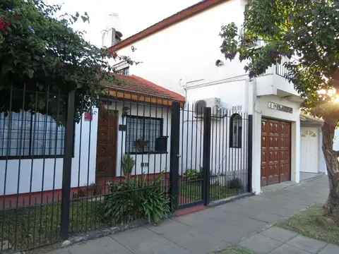 Depto Tipo Casa en Venta de 5 ambientes