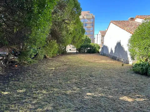 Terreno en Venta 10  mts Fondo