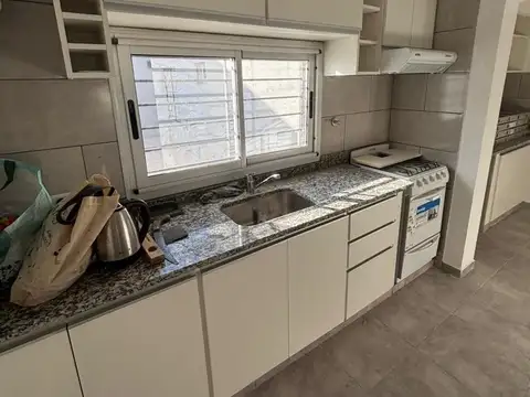 Depto Tipo Casa en Venta con 1 cocheras
