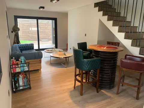 ÁNGEL T. DE ALVEAR 2300