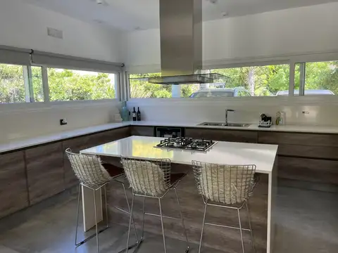 Casa en Venta en La Reja, USD 319.000