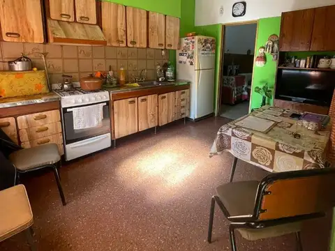 Casa 3 ambientes con 1 baño
