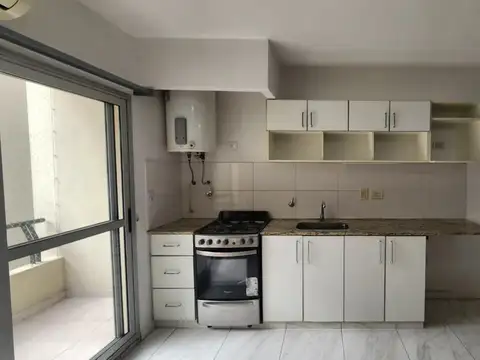 Cavassa 2500, Piso 1