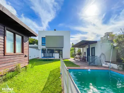 Casa 4 ambientes con 3 baños