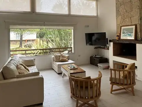 Casa en Venta en Barrio Senderos 3, USD 178.000