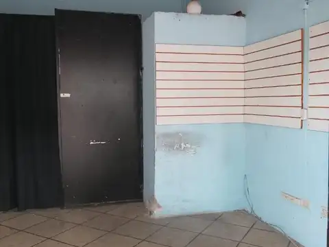 LOCAL EN ALQUILER SOBRE AVENIDA