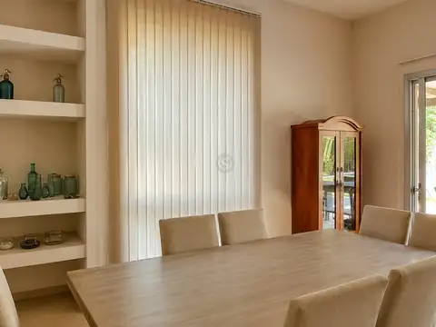 Casa 4 ambientes con 4 baños