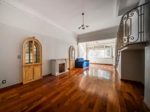 Depto Tipo Casa en Venta en Villa del Parque, USD 298.000