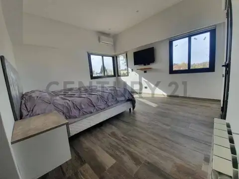 Casa en alquiler en Fincas de San Vicente 6 ambientes
