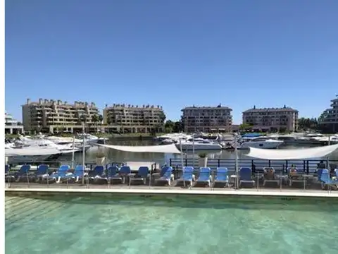 Avenida Del Puerto 200