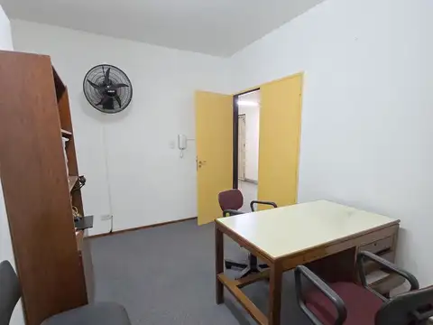 Oficina en Venta con 1 cochera