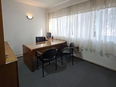 España 991 - Oficina en Venta con Cochera Zona Shopping del Siglo