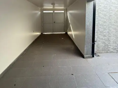 Casa 5 ambientes con 1 baño