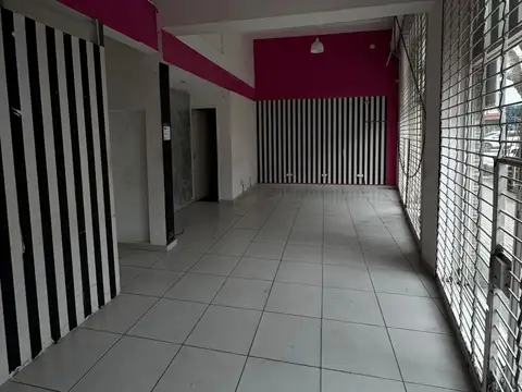 Local en Alquiler en Monte Castro, $ 1.100.000