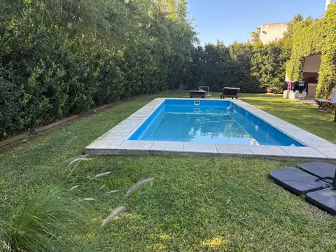Casa 4 ambientes con 4 baños