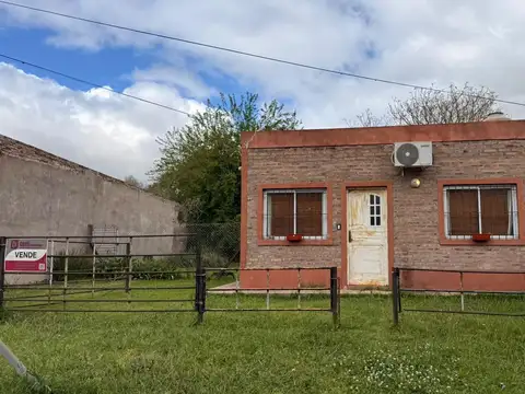 CASA DE DOS HABITACIONES CON PARQUE