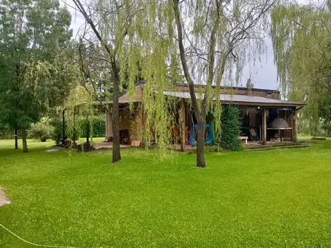 Venta casa, 4 ambientes, pileta, sobre 2.530 m2 de lote, calle El Cencerro al 600, Comarca del Sol, Exalt. de la Cruz