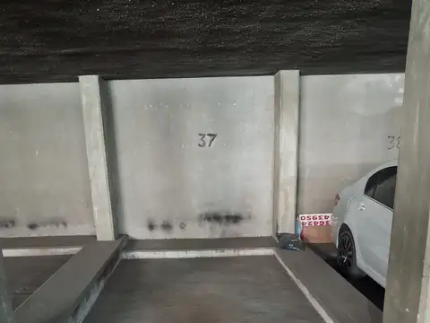 Avenida Colon 700, Piso 1 piso