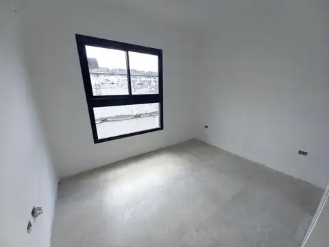 Departamento en Venta en Villa Adelina, USD 108.000