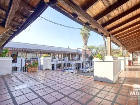 Local en galería comercial s/Av. Fleming