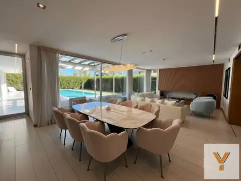 Casa en Venta - 6 Dormitorios 6 Baños - 1200mts - La Plata - Grand Bell II