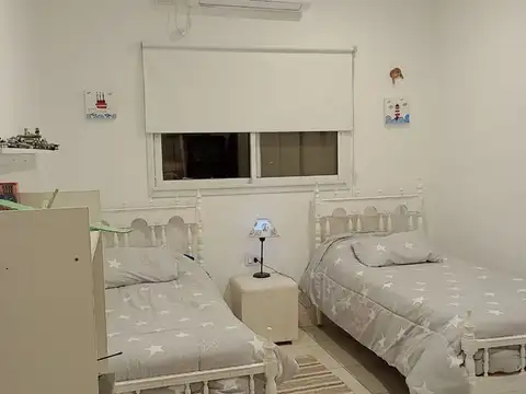 Casa 5 ambientes con 3 baños