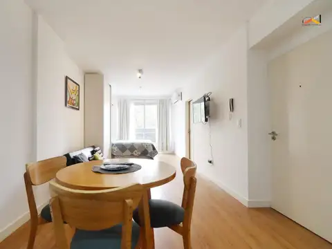 Alquiler Monoambiente C/ Balcón Planes 683 , Piso 4