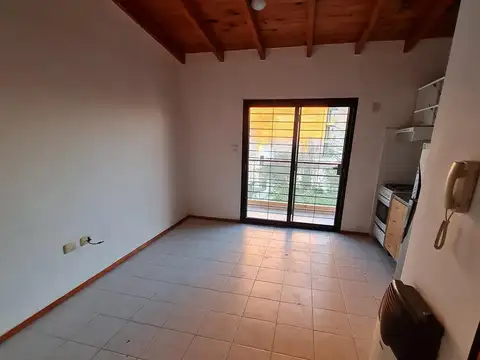 San Carlos 2200, Piso 2°