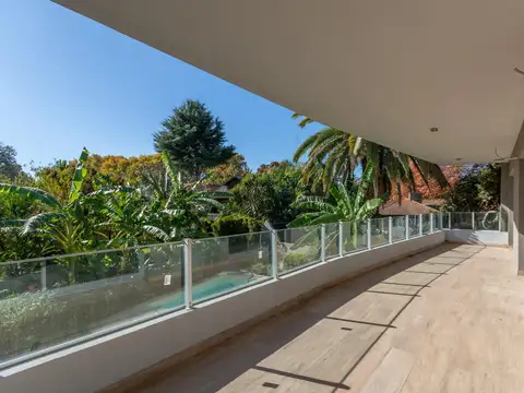 Departamento 4 ambientes en venta en Av. Libertador Victoria