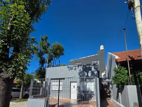 Depto Tipo Casa en Venta al Este
