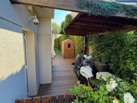 Casa 6 ambientes con 3 baños