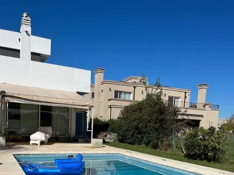 Barrio Golf, El Canton