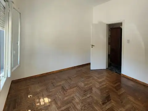 Depto Tipo Casa en Alquiler 50 años