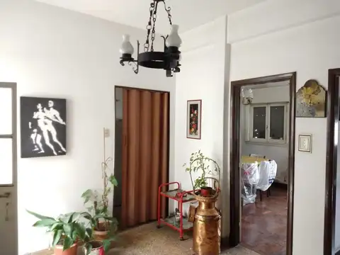 Casa y local en Villa Martelli