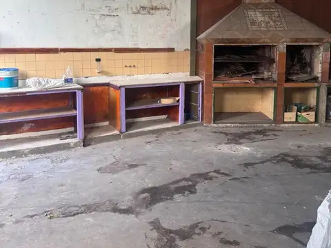 Casa 6 ambientes con 7 baños